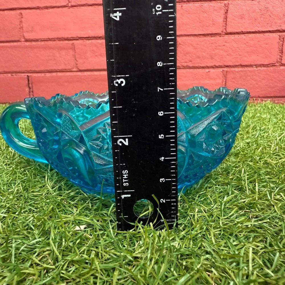 Vtg L.E.‎ Smith Heritage Aqua Blue Glass Handled Nappy Bowl